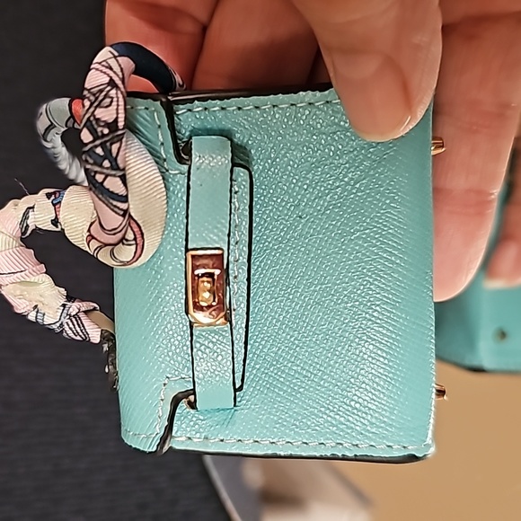 BLUE leather non brand purse accessory NWT - Picture 6 of 6